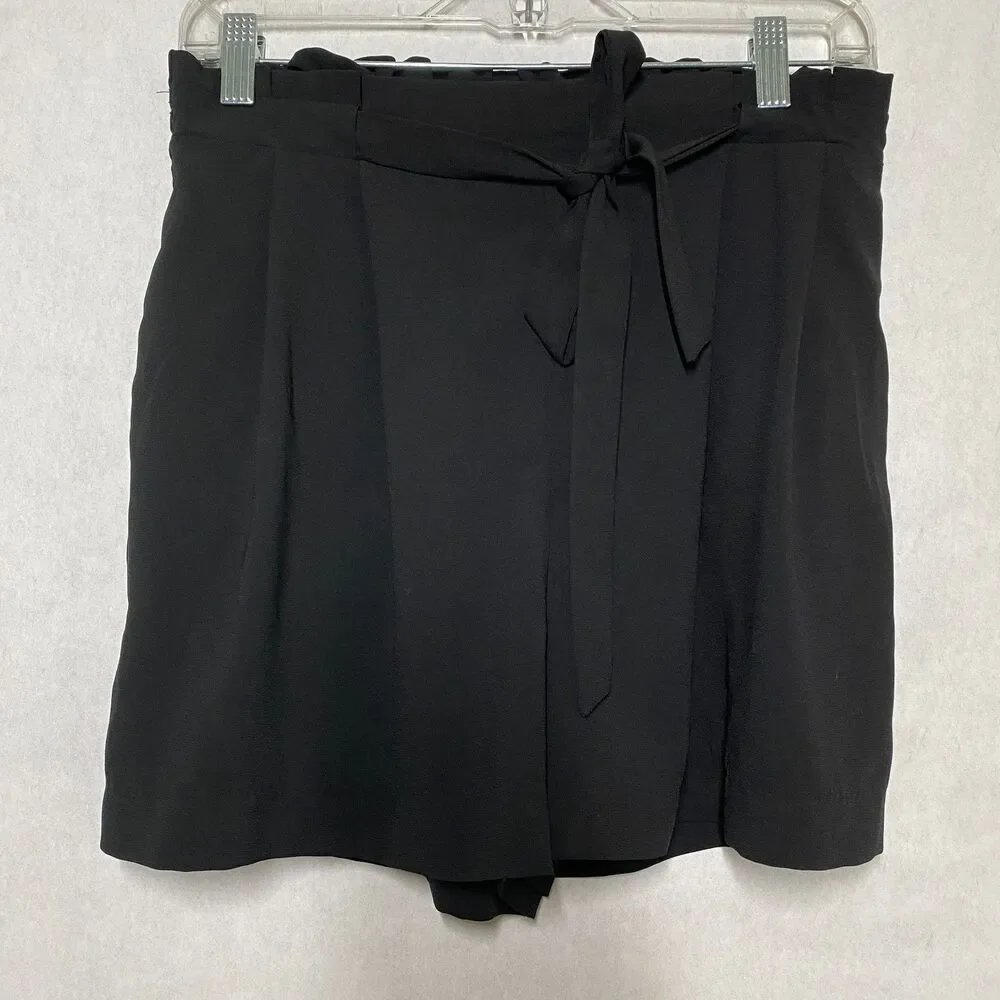 Worthington Shorts Women Size Medium Black Paper bag Waist Belted